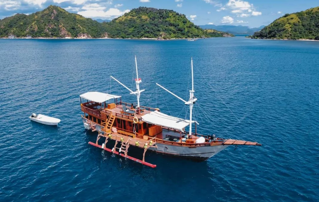 Boat LT (2)